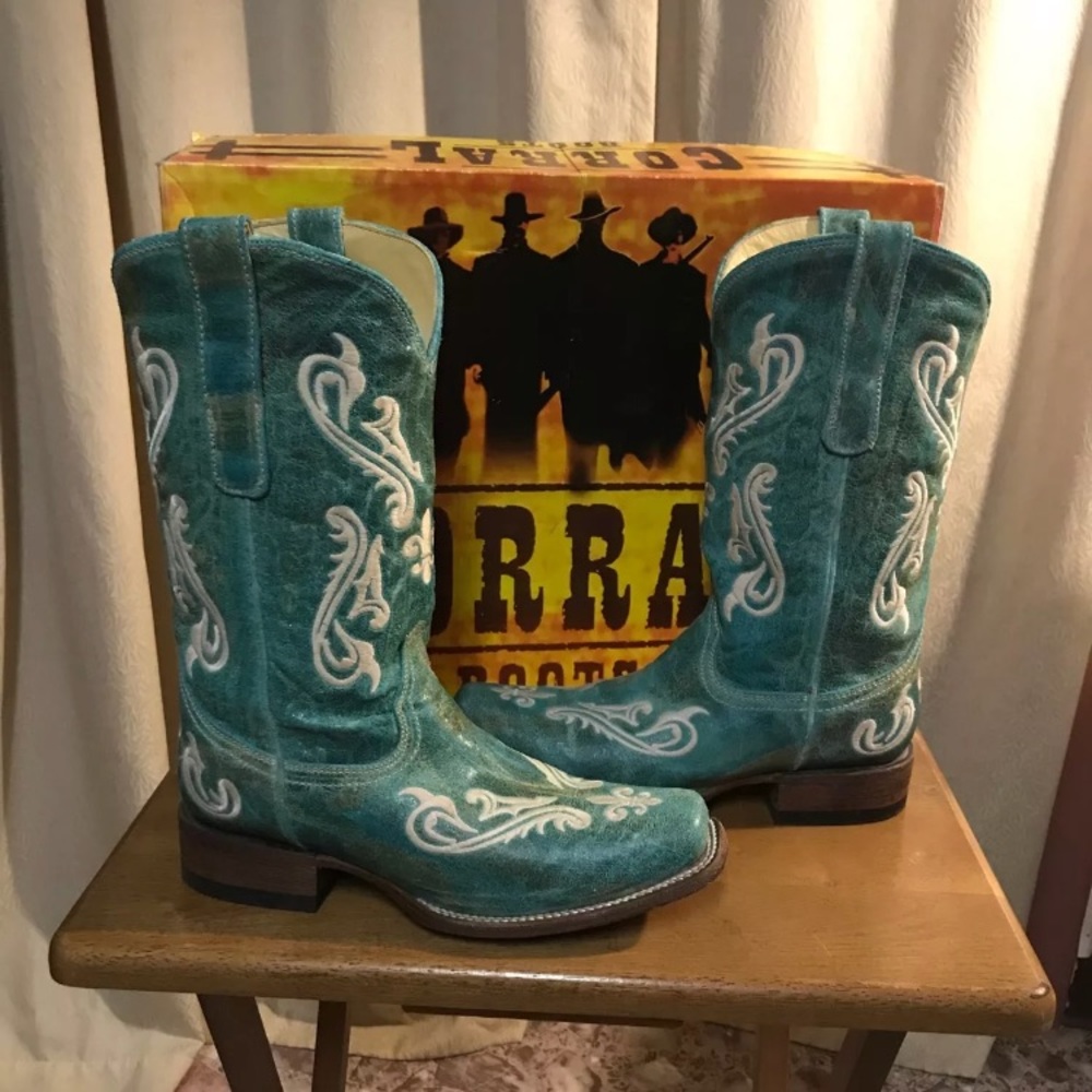 Corral boots